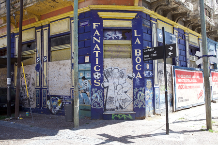 Fan club La Boca in La Boca in Buenos Aires, Argentina. La Boca is a neighbourhood, barrio of Argentine capital, in Buenos Airesのeditorial素材