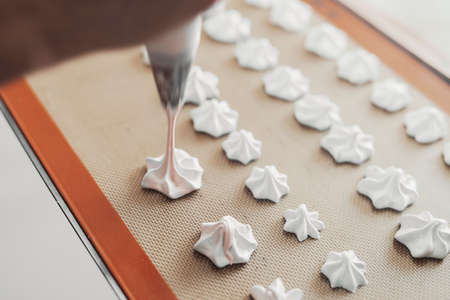 White marshmallows cooking process