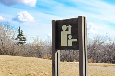 A viewpoint sign on the edge of a hiking trail.の写真素材