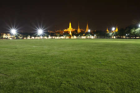park at night, wide public park at night with temple behind.のeditorial素材