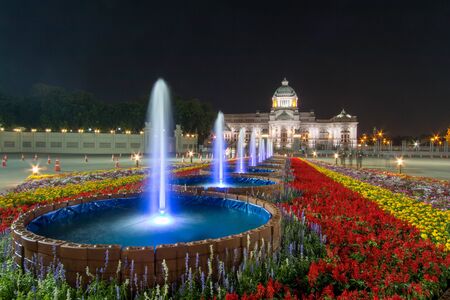 Bangkok, Thailand - February 6, 2018 : Fountain and colorful flowers with Ananta Samakhom Throne Hall in the background, Bangkok, Thailand.のeditorial素材