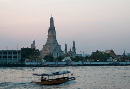 Bangkok, Thailand - 10 February 2018 : Wat Arun temple, one of landmark Chao Phraya river in Bangkok Thailand at twilight.のeditorial素材
