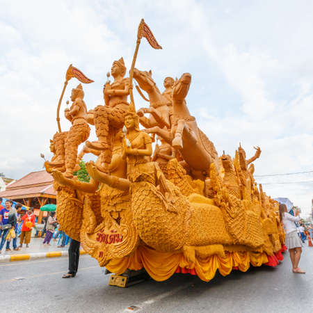 NAKHON RATCHASIMA, THAILAND - JULY 11 : The traditional candle procession festival of Buddha on July 11, 2014 in Nakhon Ratchasima, thailand.のeditorial素材