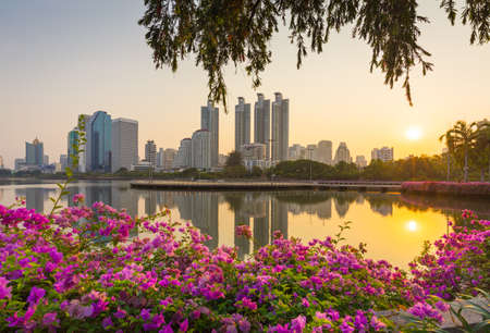 Lake at the Benjakiti Park, Bangkok Thailandの写真素材