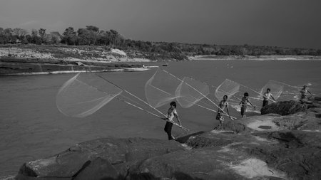 Fishing at Sam Phan Bok (Grand Canyon), Ubon Ratchathani, Thailand