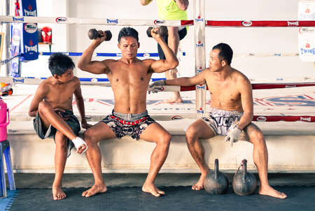 PHUKET , THAILAND - JANUARY 26 , 2016: unidentified kick boxing athletes in unidentified Muay thai boxe and martial arts training camp on January 26 , 2016 in Patong , Phuket , Thailand.のeditorial素材