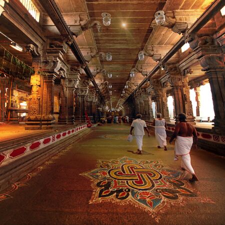 India Kanchipuram temple. Panorama of the colonnadeのeditorial素材