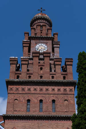 A large building with a clock at the topの写真素材