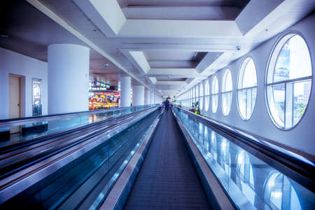 The Walking Elevator At Gaoqi International Airportのeditorial素材