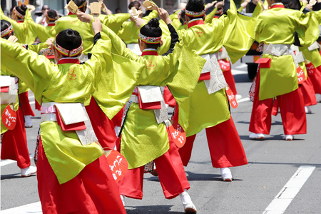 よさこい鳴子踊りの写真 イラスト素材 写真素材 商用利用可能な写真素材 イラスト素材ならストックフォトの定額制ペイレスイメージズ