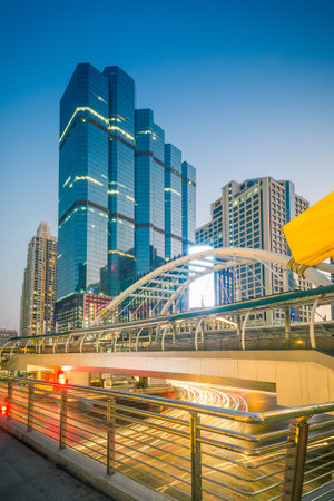 Public skywalk with office building - Marchl 15 2015 :  Public skywalk with Building architecture style modern ,business area in city of Bangkok, Thailandのeditorial素材