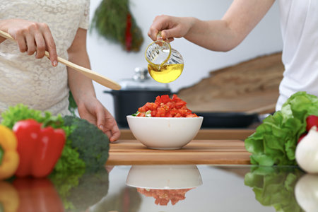 調理実習の写真素材 イラスト素材 ストックフォトのamanaimages Plus