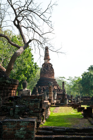 Old pagoda in historical park, Kamphaengphet province, Thailandの写真素材