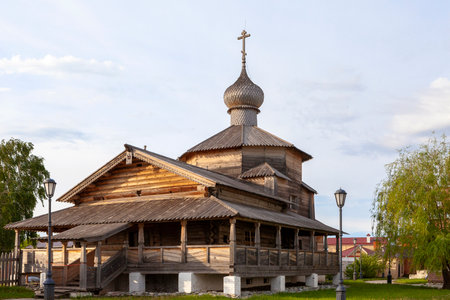 Sviyazhsk, Russia, June 04, 2018: Cathedral in the name of the icon of the Mother of God. Wooden temple on the island of Sviyazhsk. Gray domes, golden crosses.のeditorial素材