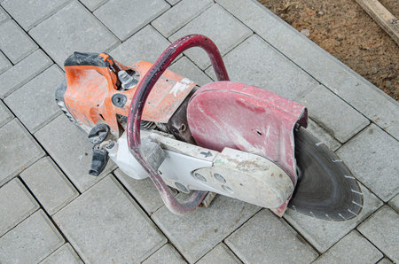Equipment for cutting concrete, asphalt and paving slabs.