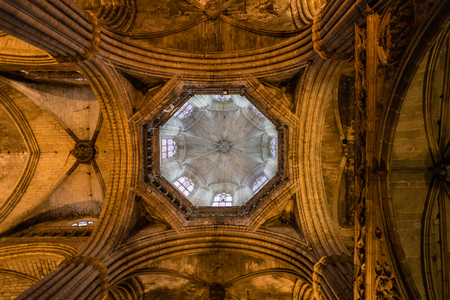 Details of the Barcelona Cathedral interior - ceiling and dome, Cataloniaのeditorial素材