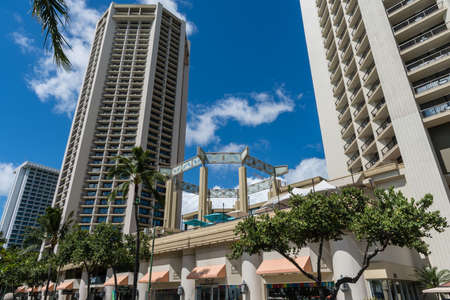 Scenic Waikiki Beach street vista, Honolulu, Oahu, Hawaiiのeditorial素材