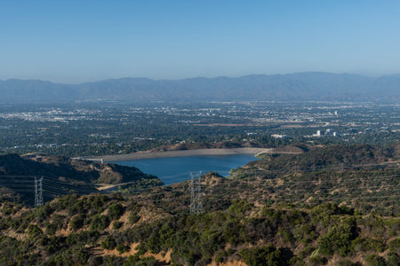 Scenic aerial view of the Encino Reservoir and San Fernando Valley, Los Angeles, Californiaの写真素材
