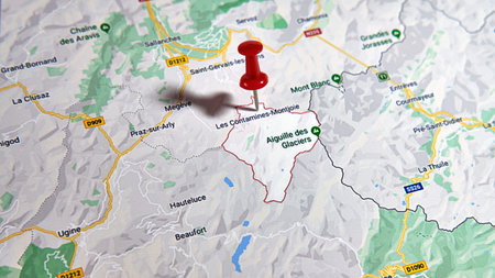 Les Contamines-Montjoie on a map showing a colored pin
