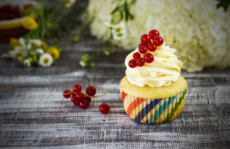 Delicious cupcakes with berries