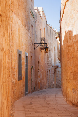 Ancient narrow street in Mdina, Malta.のeditorial素材