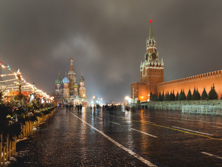 MOSCOW, RUSSIA - December 10, 2017. People are walking pass traditional Christmas fair to Saint Basil's Cathedral on Red square.のeditorial素材