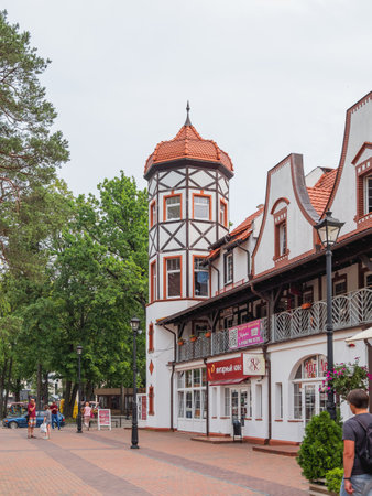 SVETLOGORSK, RUSSIA - July 21, 2019. Local people and tourists walk on Central square of Svetlogorsk, ex-Rauschen.のeditorial素材