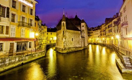 Palais de Isle in Annecy, France at dawn.のeditorial素材