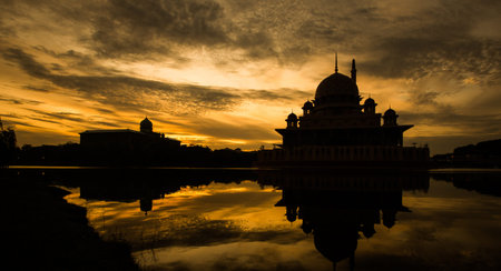Putra mosque silhouette in Putrajaya, Malaysiaのeditorial素材