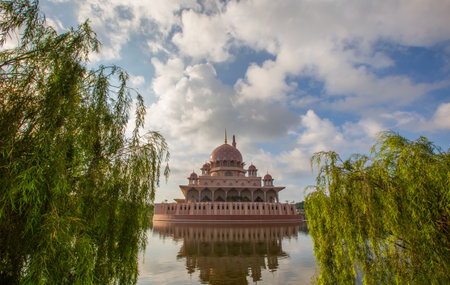 The Putra Mosque in the morning hours, Putrajaya, Malaysiaのeditorial素材