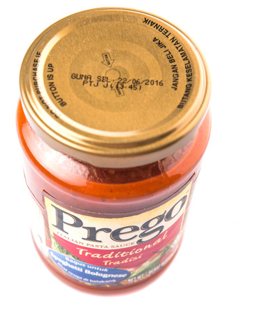 KUALA LUMPUR, MALAYSIA - JANUARY 31ST 2015. Introduced internationally in 1981, Prego is a brand name pasta sauce of Campbell Soup Company. Campbell\'s product are sold in 120 countries worldwide.のeditorial素材