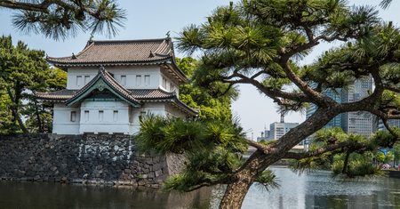 TOKYO, JAPAN - MAY 21ST, 2016. Imperial guard tower over the moat surrounding the Imperial Palace of Tokyo, Japanのeditorial素材