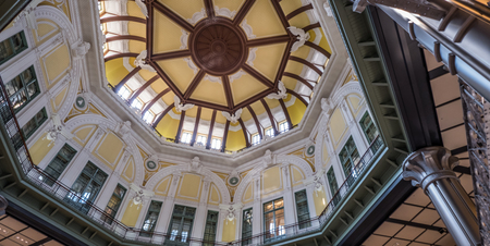 TOKYO, JAPAN - MAY 21ST, 2016. Interior view of Tokyo Railway Station.のeditorial素材