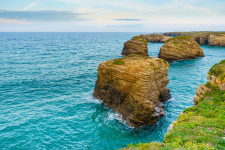 Cantabric sea at high tide, coastal landscape in northern Spain. Playa las Catedrales, Catedrais beach in Ribadeo, province of Lugo, Galicia.の写真素材