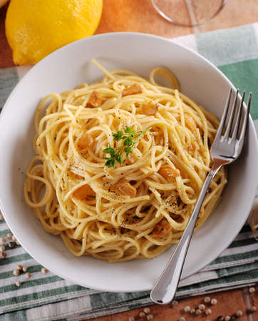 spaghetti with lemon, garlic and pepperの写真素材