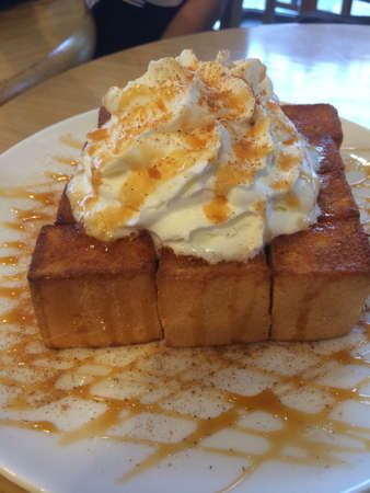Honey toast