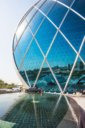 ABU DHABI, UAE - NOVEMBER 5: The Aldar headquarters building is the first circular building of its kind in the Middle East on November 5, 2013 in Abu Dhabi, UAEのeditorial素材