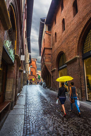 BOLOGNA, ITALY - 25 JUNE, 2014: General view of the downtown streetsのeditorial素材