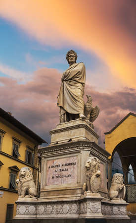 A Dante Alighieri l'Italia M-DCCC-LXV stays for 1865のeditorial素材