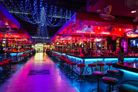 PATTAYA, THAILAND - APRIL 4, 2015: Girls in a night clubのeditorial素材