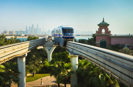 DUBAI - NOVEMBER 3: Monorail station on a man-made island Palm Jumeirah on Novrmber 3, 2013 in Dubai, UAE. This monorail is the longest completely automated rail system.のeditorial素材