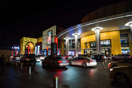 DUBAI, UAE - OCTOBER 31: World's largest shopping mall based on total area and sixth largest by gross leasable area, October 31, 2013 in Dubai, UAEのeditorial素材