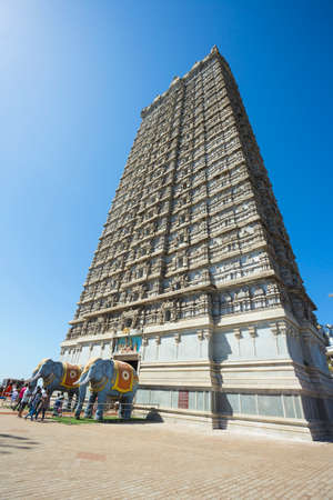 MURUDESHWAR, INDIA - MARCH 12 2017: Gopuram of Murudeshwar Temple was built in 2008, dedicated to Hindu god Shiva and it is 72 meters high.のeditorial素材