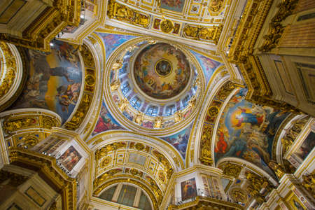 Russia, St. Petersburg, November, 12, 2117. Interior and arches of St. Isaac's Cathedralのeditorial素材