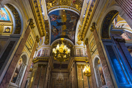 Russia, St. Petersburg, November, 12, 2117. Interior and arches of St. Isaac's Cathedralのeditorial素材