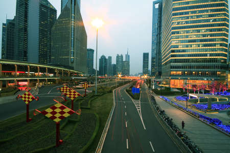 The street scene of the century avenue at night in shanghai,China

の写真素材