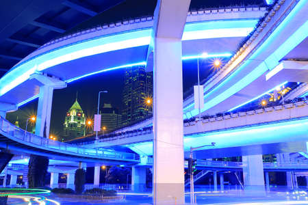 Long exposure photo highway viaduct urban viaduct at night

の写真素材