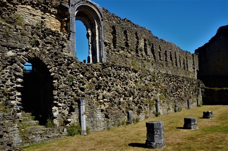 A view of the extensive ruins of the medieval Kirkham priory in North Yorkshireの写真素材