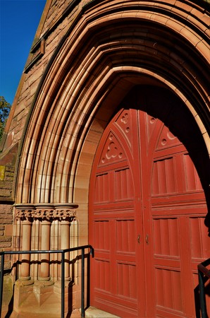An exterior view of a church building in the town of Broughty ferry in Scotlandの写真素材