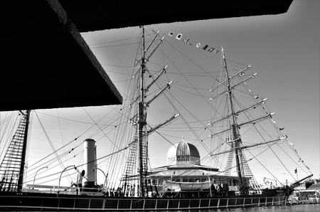 A view of an old wooden historic icebreaker ship on the river Tay at Dundee.のeditorial素材